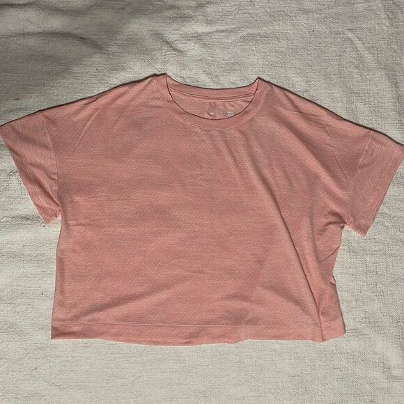 all in motion Athletic Crop Top Running cutout - Picture 8 of 11